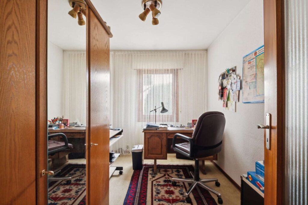 Homeoffice mit Gartenblick