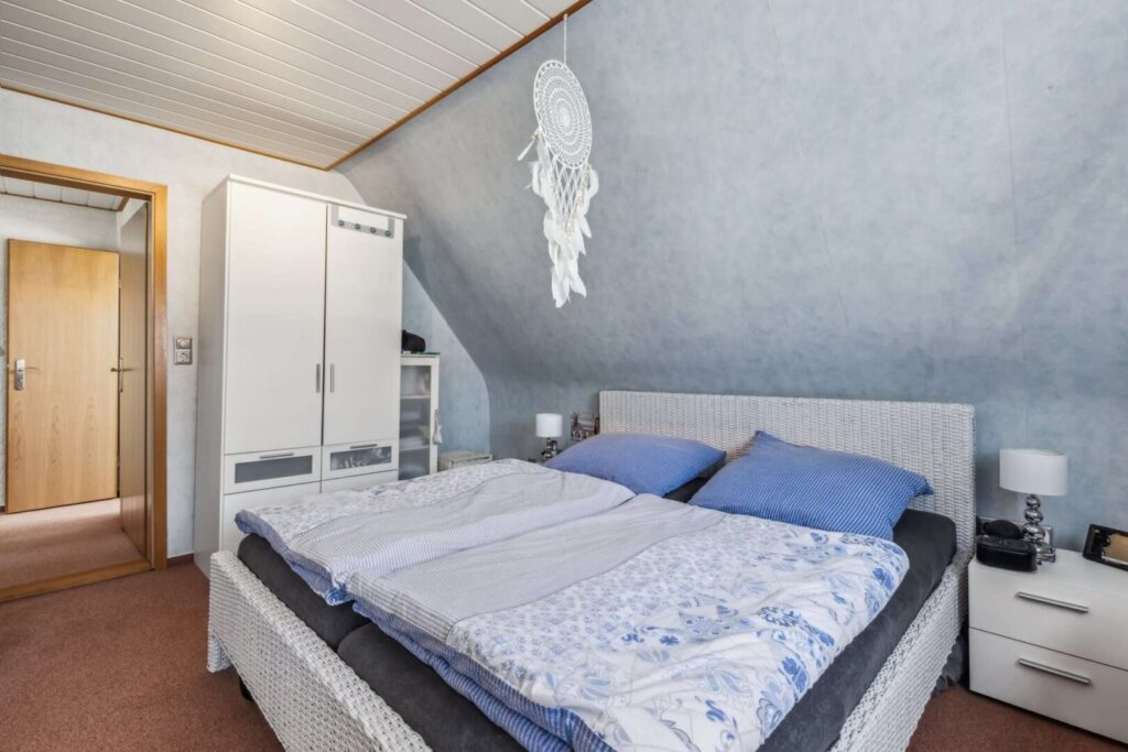 Schlafzimmer DG